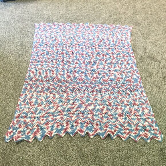 Vintage Handmade Crochet Throw Blanket Heavy Knit Zig Zag Pink Blue White 64x72 - Picture 2 of 4